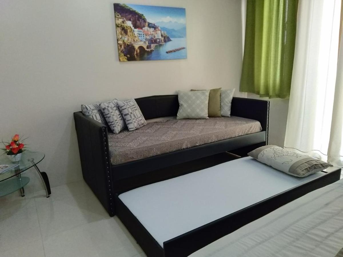 One Palm Tree Villas Close To Manila Airport - Terminal 3 Dış mekan fotoğraf